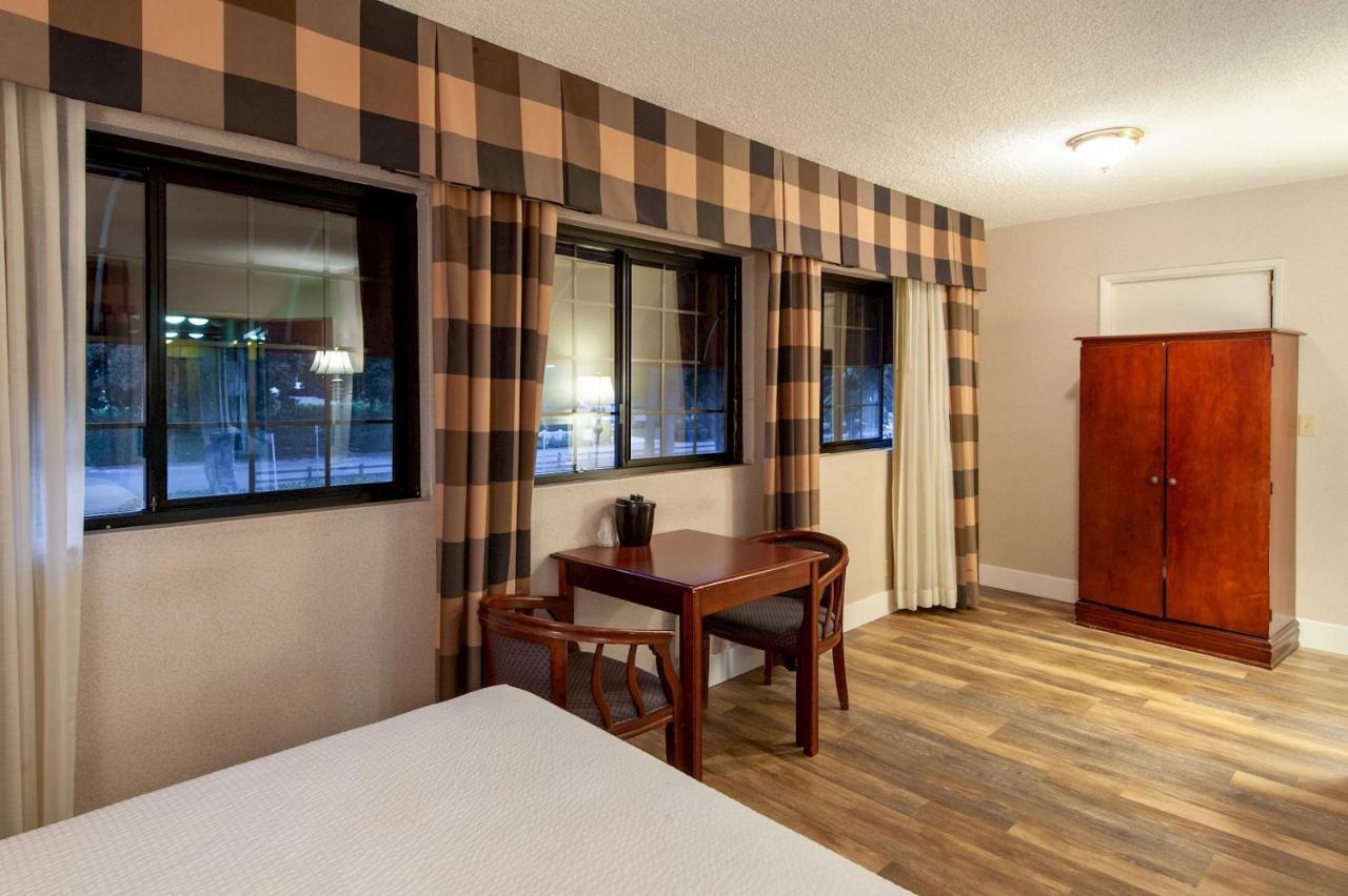 Studio City فندق ستوديو سيتي كورت يارد المظهر الخارجي الصورة